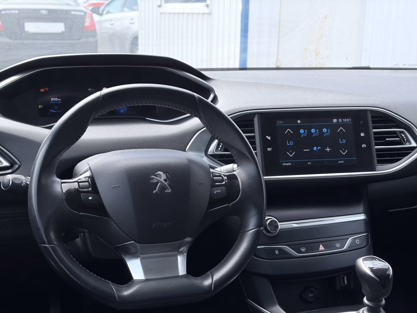 Peugeot 308 фото 11