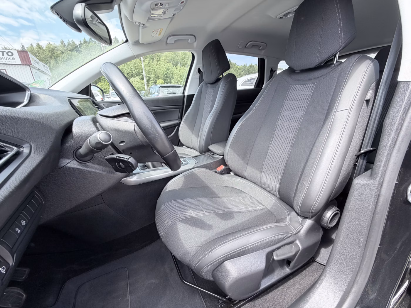 Peugeot 308 фото 14