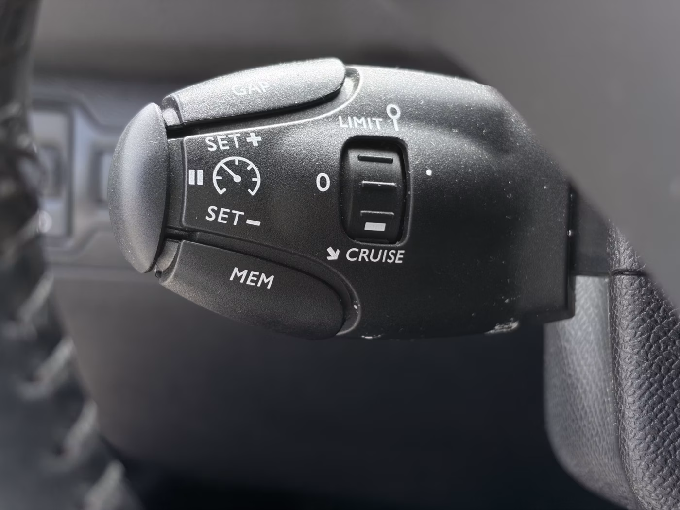 Peugeot 308 фото 15