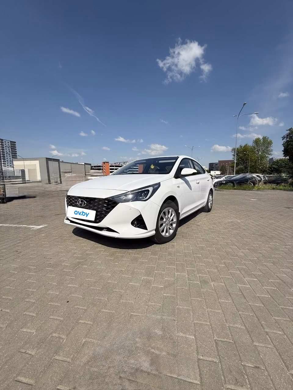 Hyundai Accent фото 3