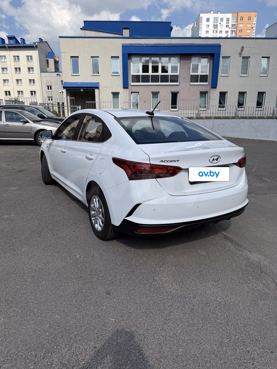 Hyundai Accent фото 4