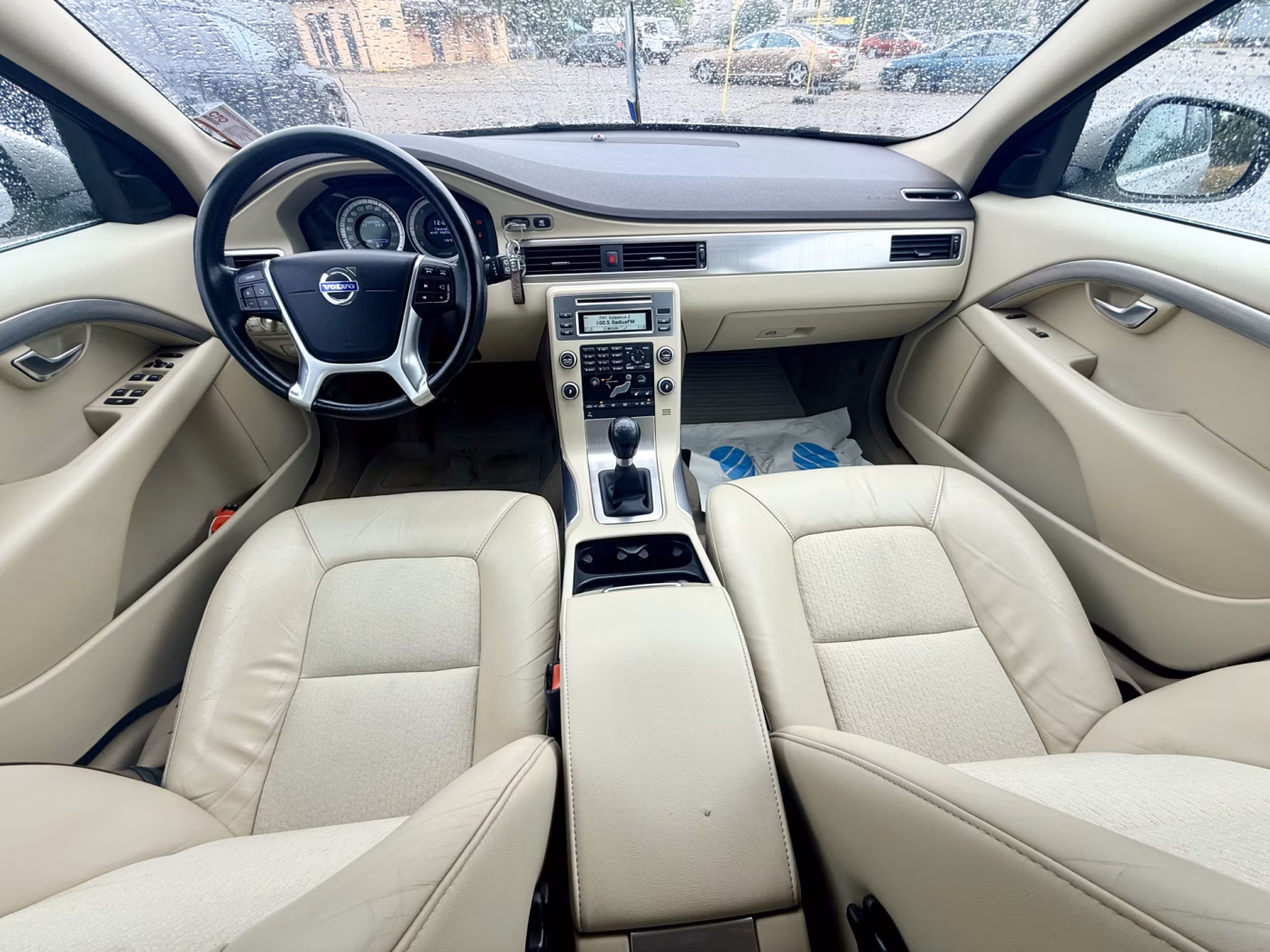 Volvo V70 фото 13