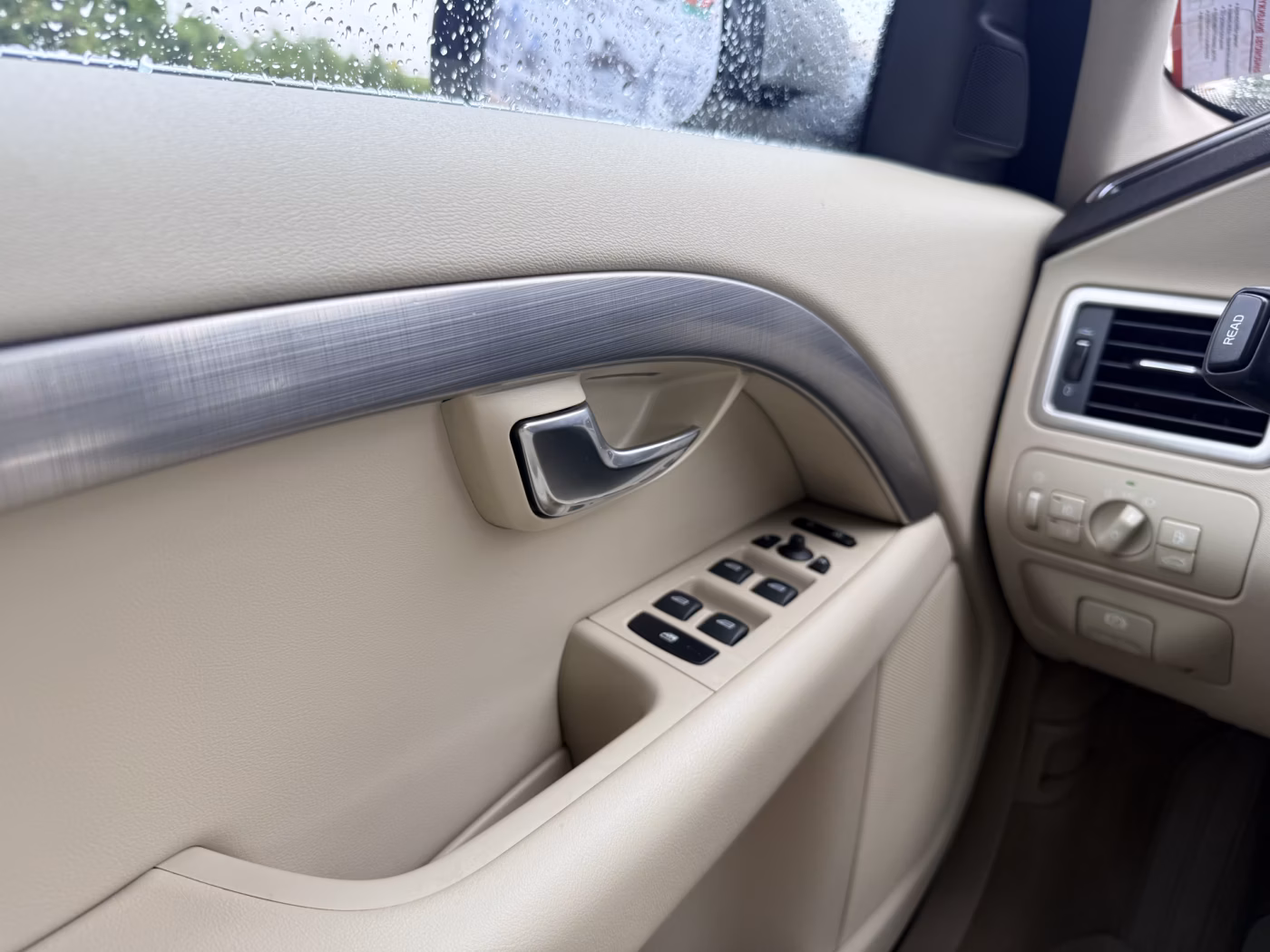 Volvo V70 фото 16