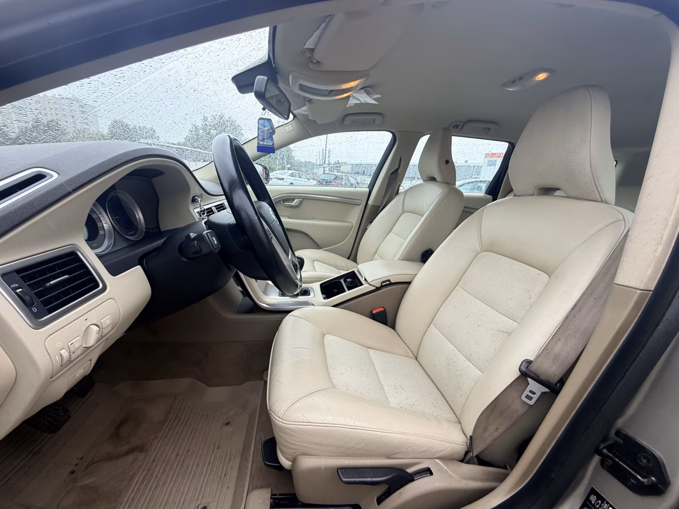 Volvo V70 фото 17