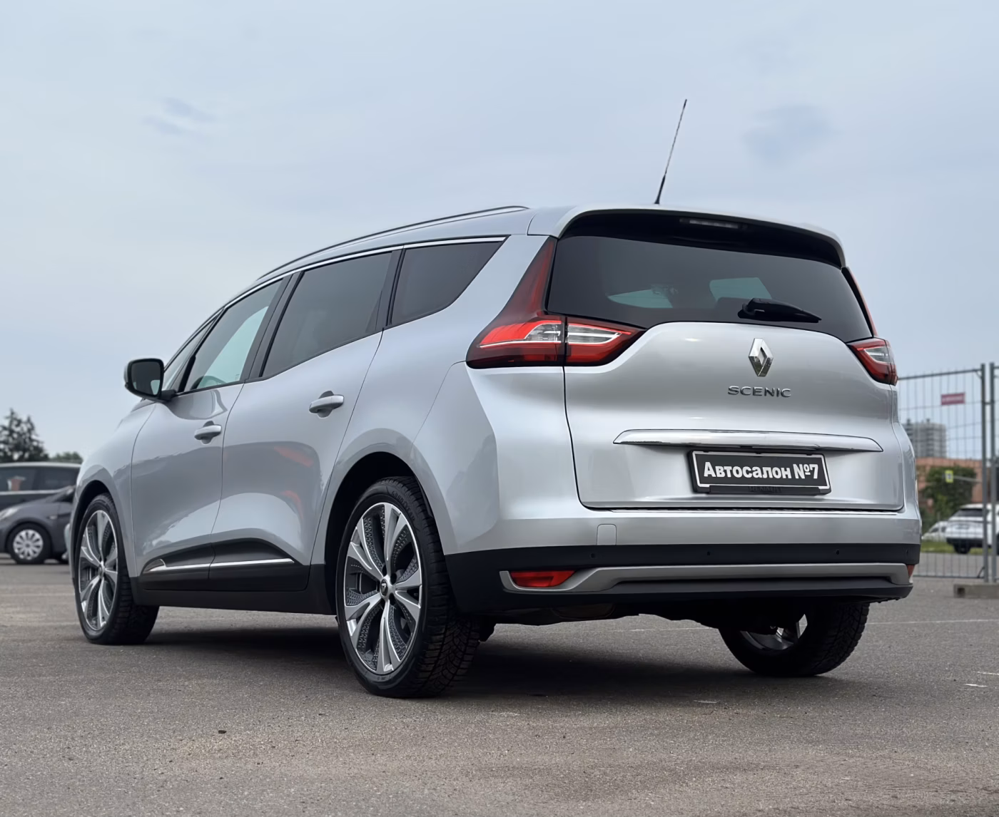 Renault Grand Scenic фото 7