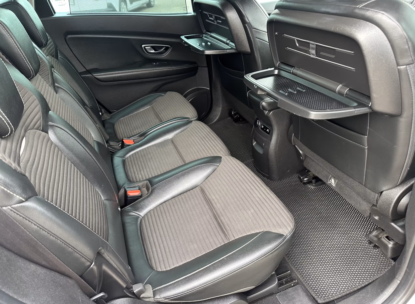 Renault Grand Scenic фото 12