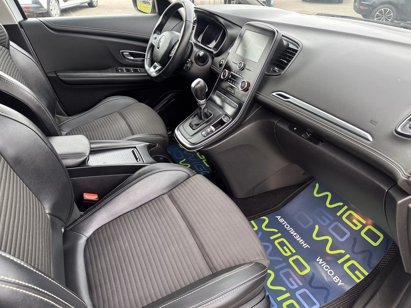 Renault Grand Scenic фото 13