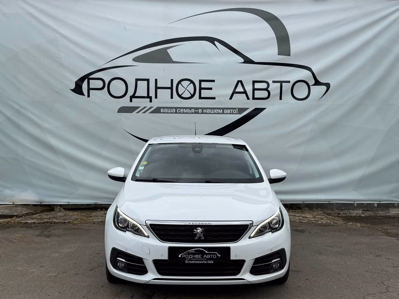 Peugeot 308 фото 2