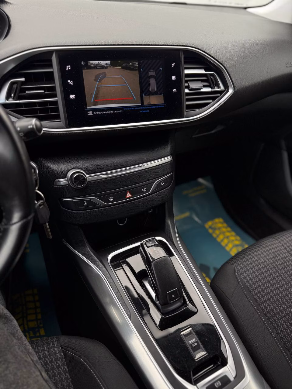 Peugeot 308 фото 12