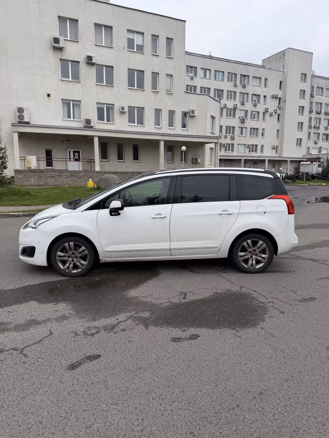 Peugeot 5008 фото 4