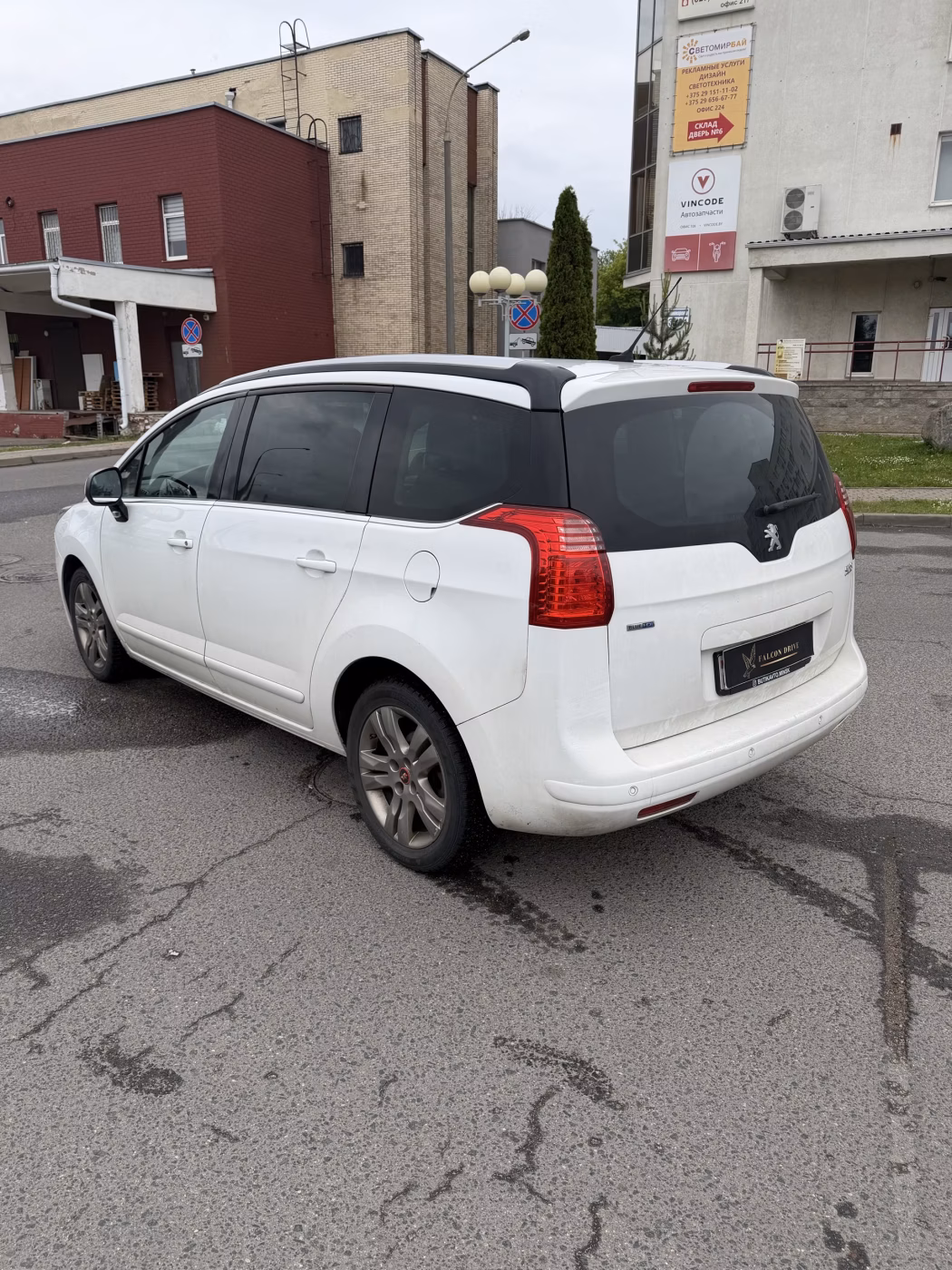 Peugeot 5008 фото 5