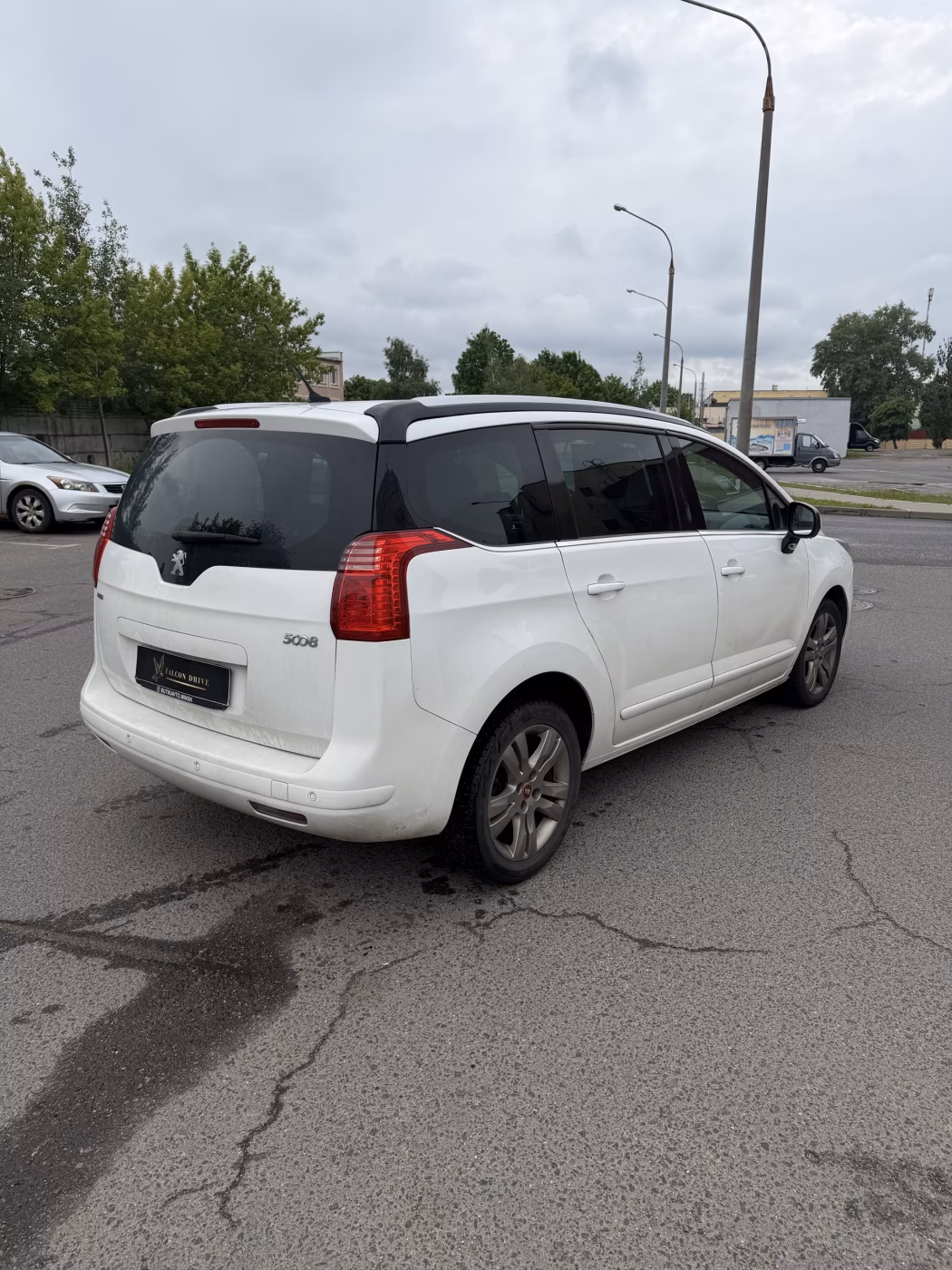 Peugeot 5008 фото 7
