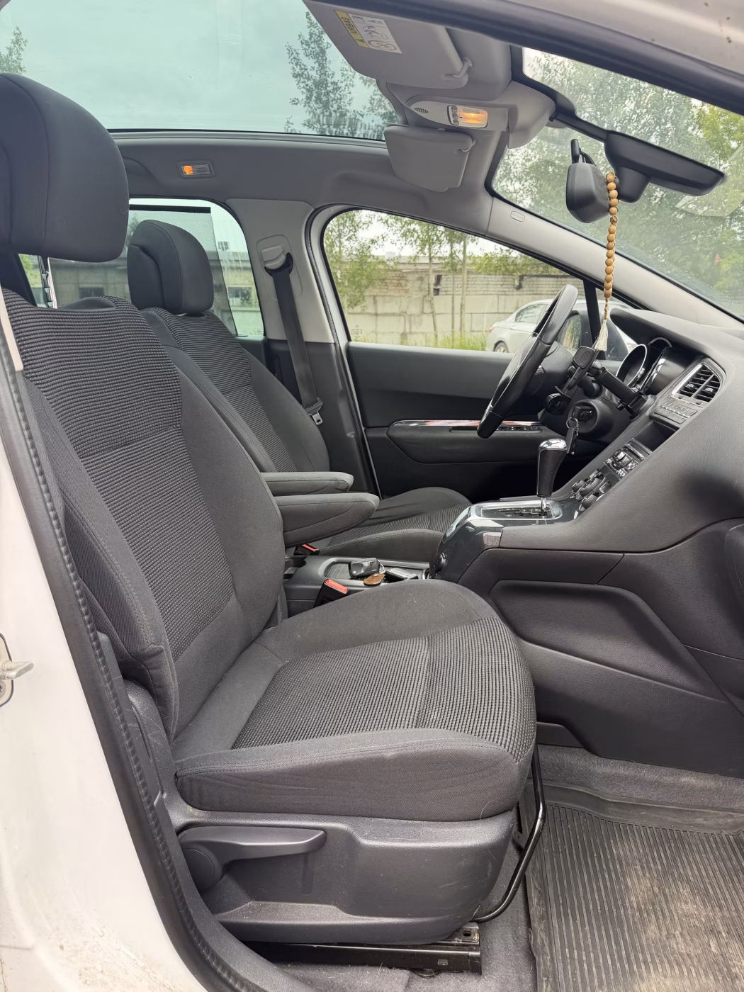 Peugeot 5008 фото 9