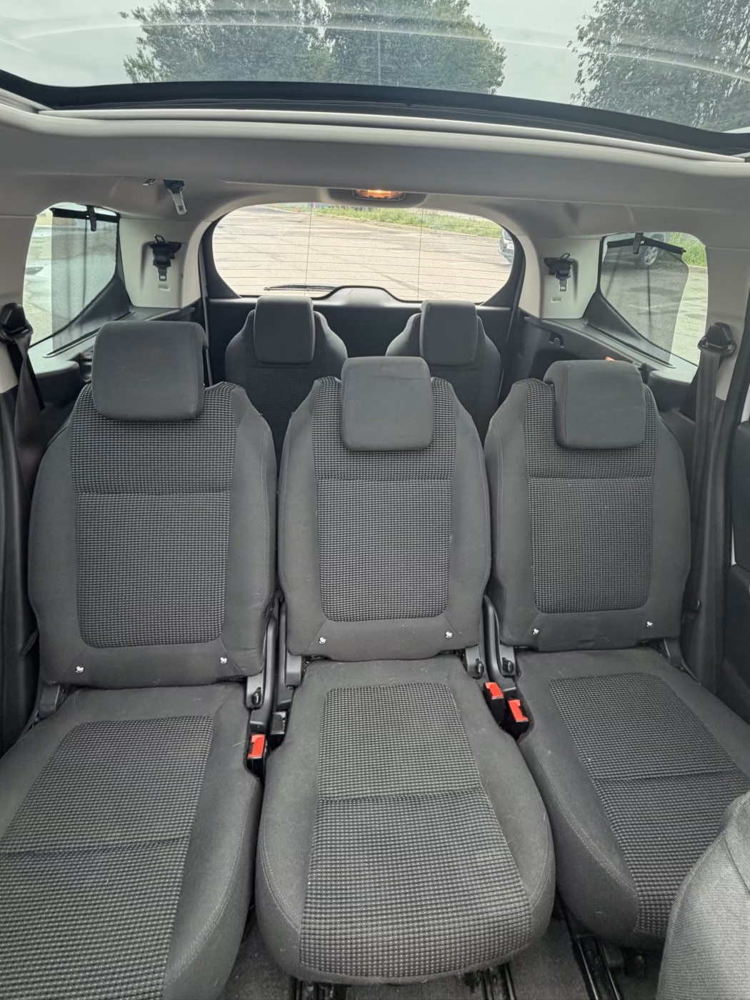 Peugeot 5008 фото 10