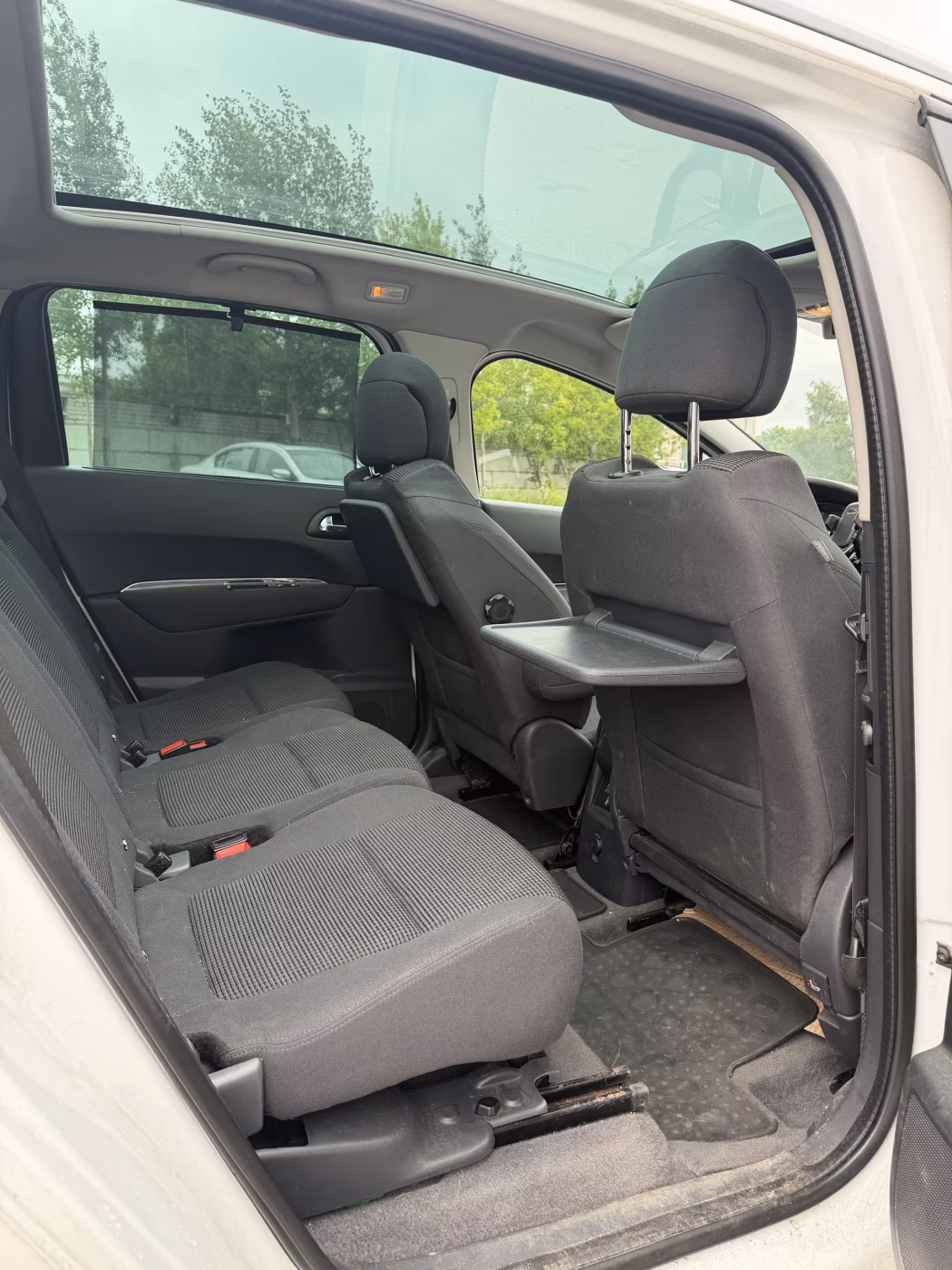 Peugeot 5008 фото 11