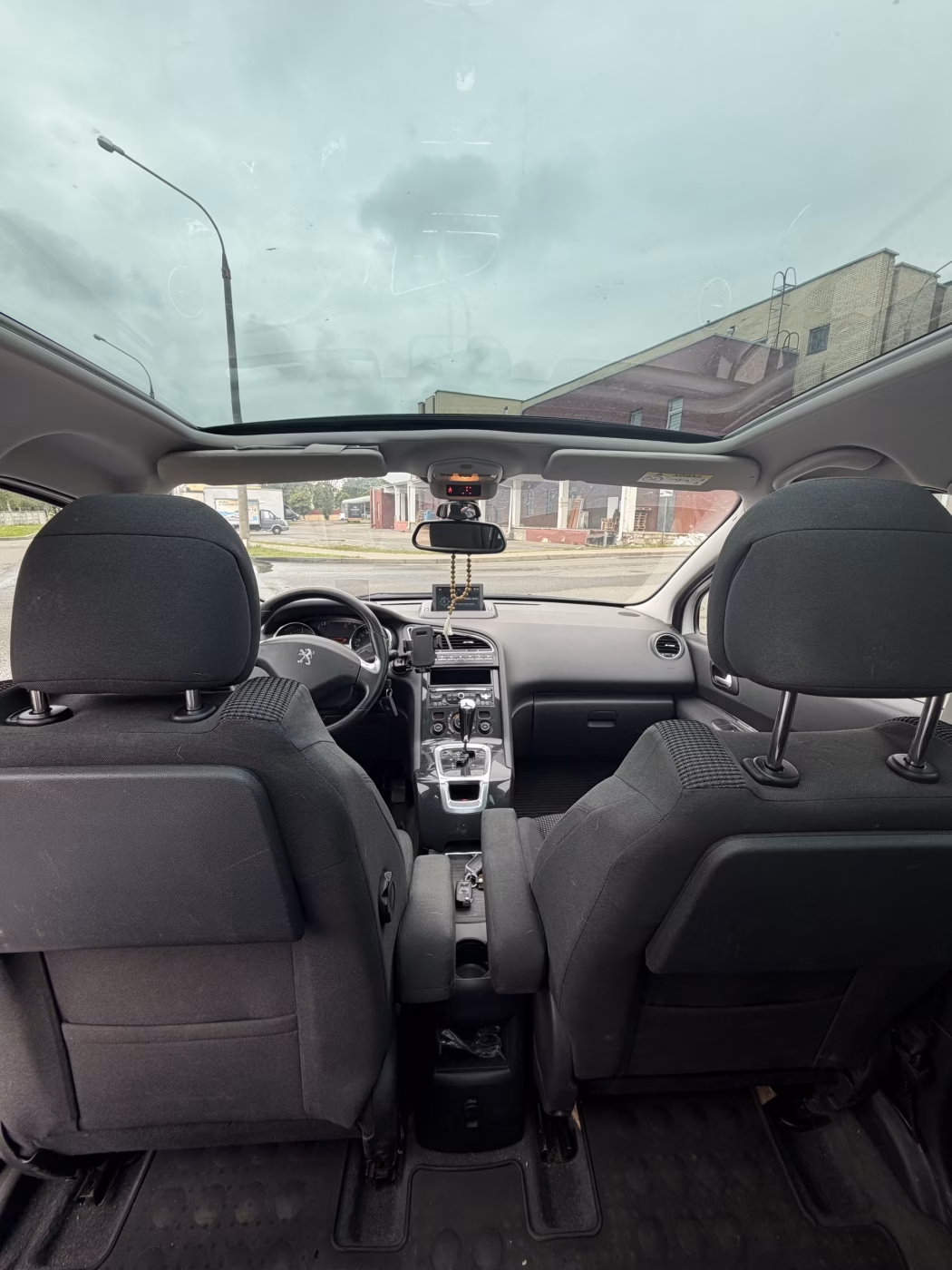Peugeot 5008 фото 17
