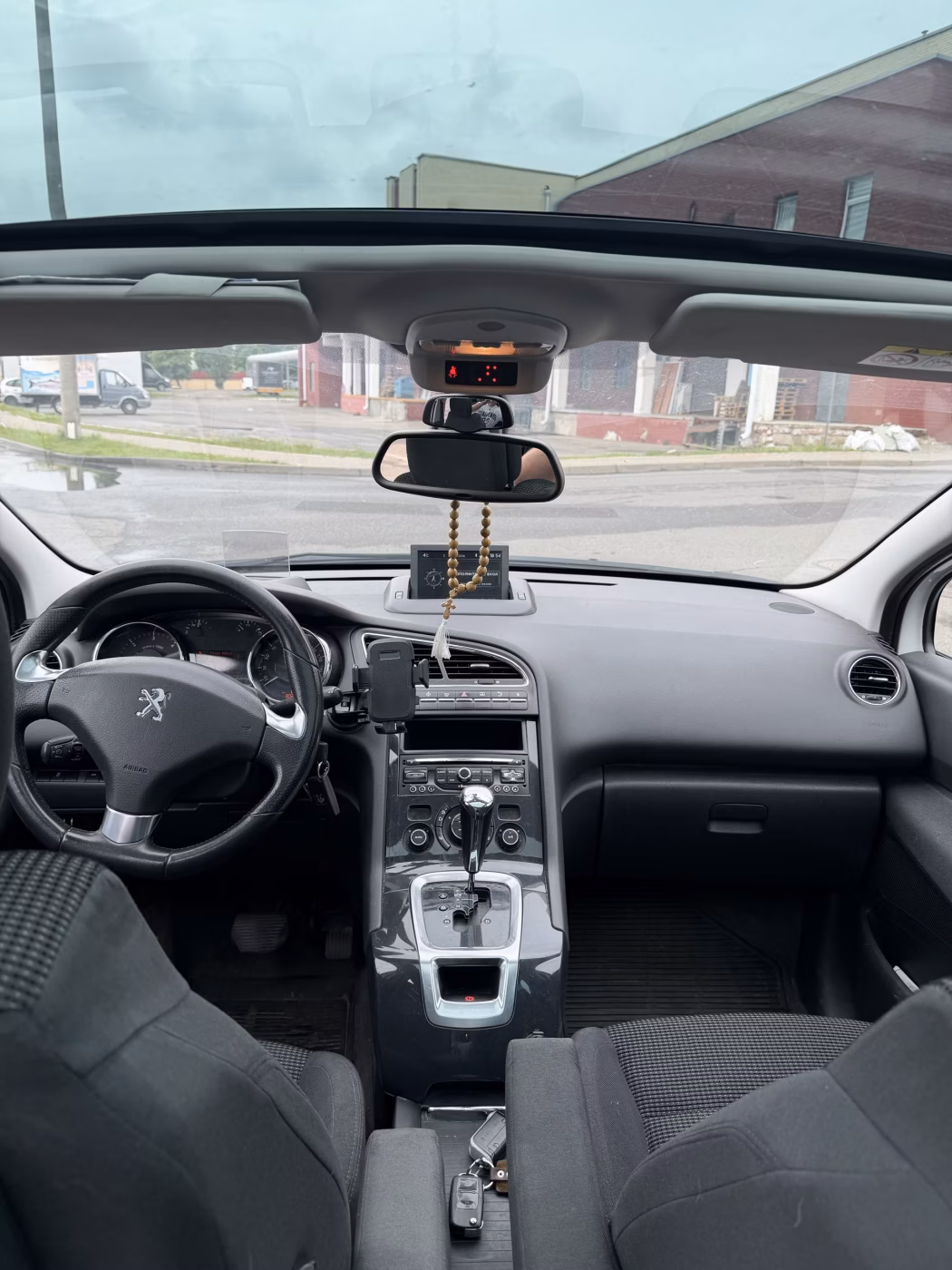 Peugeot 5008 фото 18