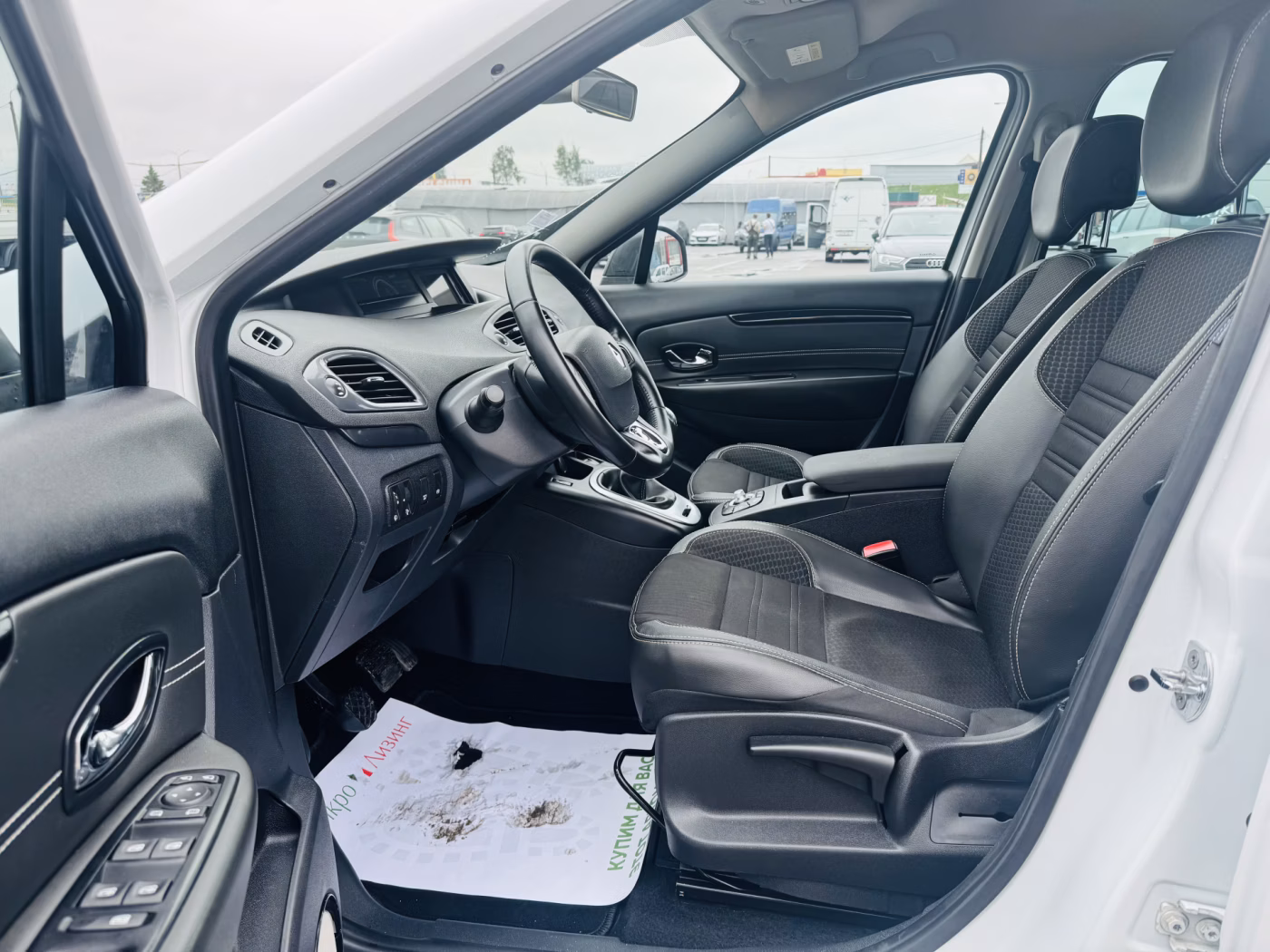 Renault Scenic фото 5