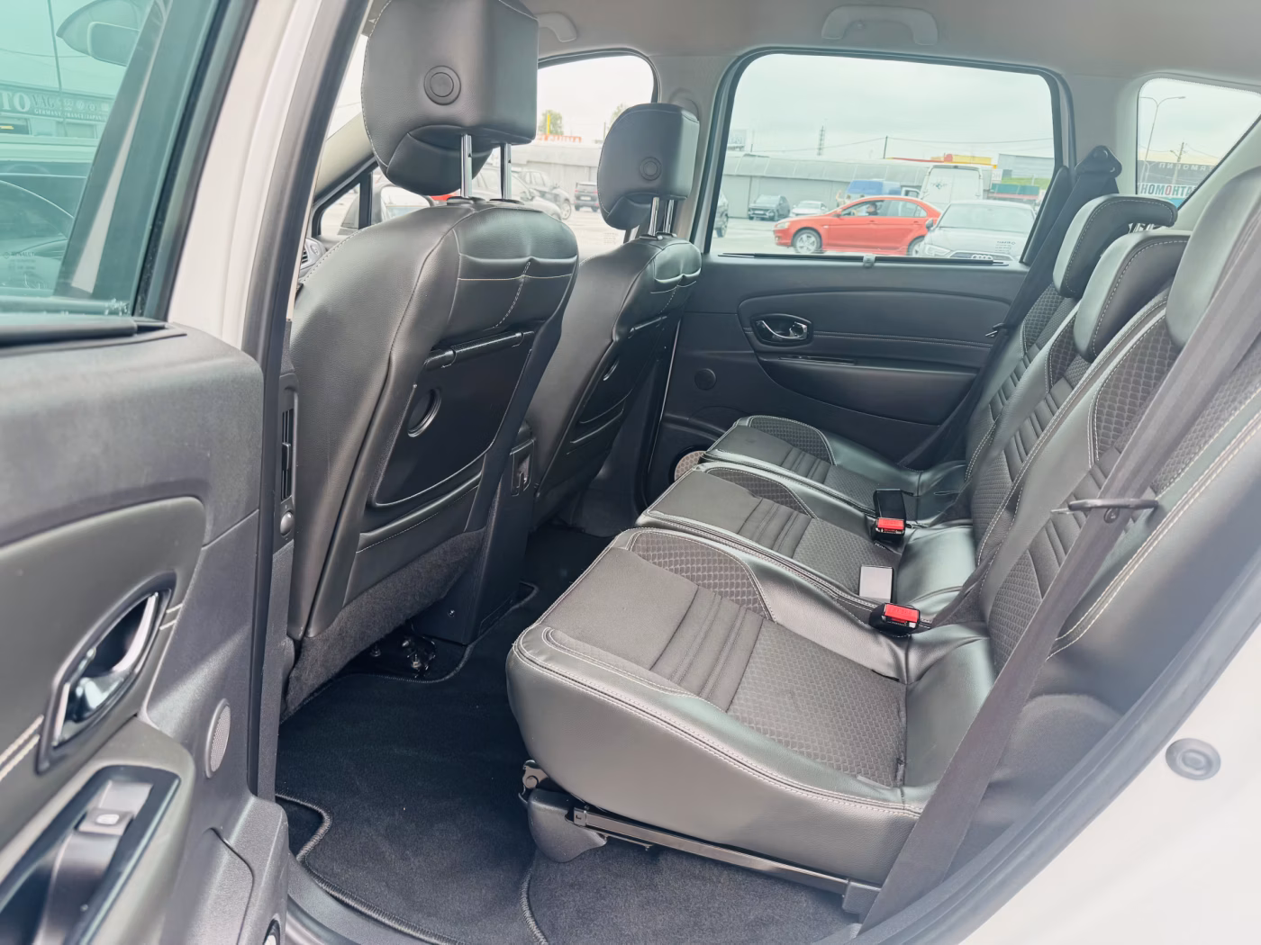 Renault Scenic фото 6
