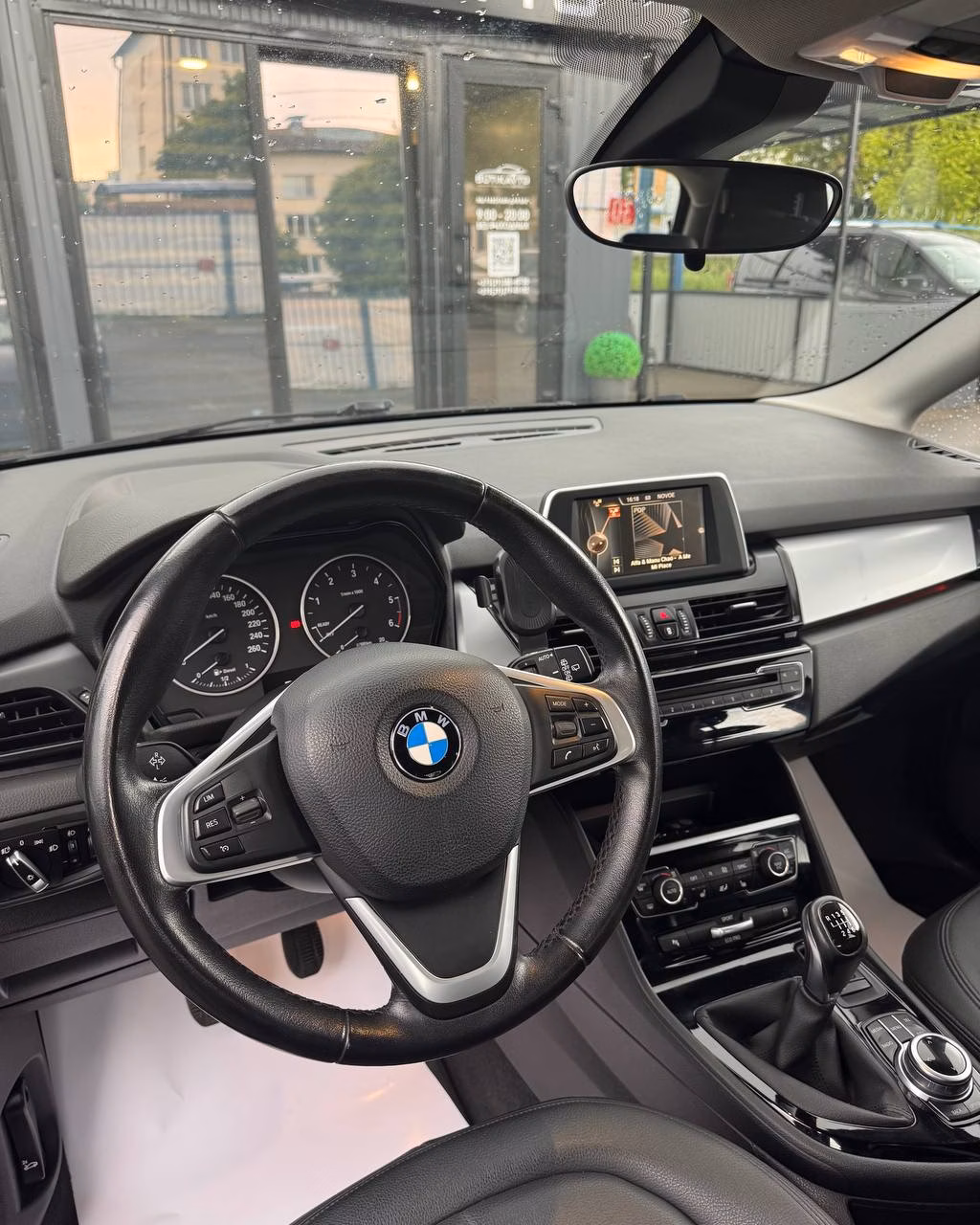 BMW 2 серия Active Tourer фото 9