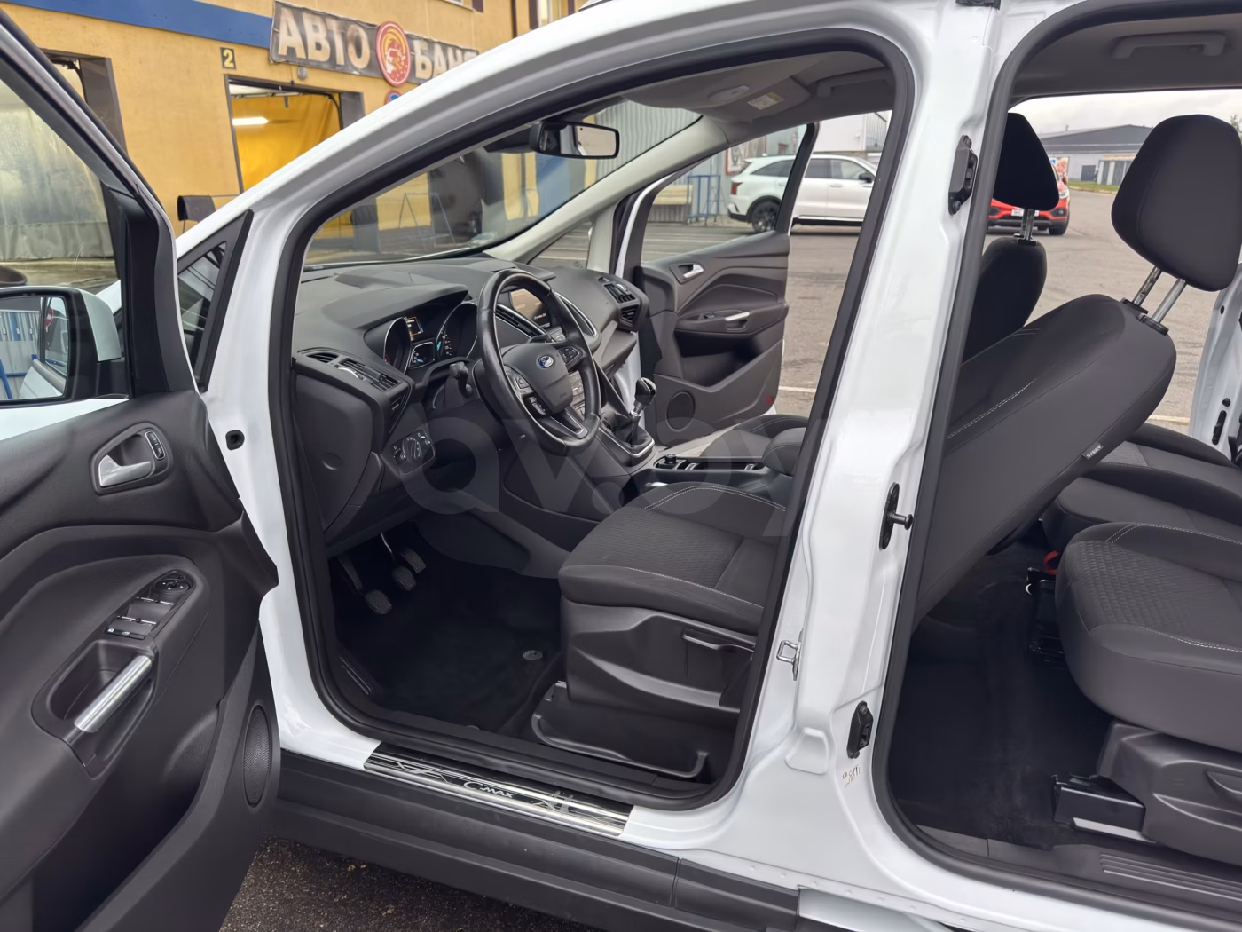 Ford Grand C-Max фото 7
