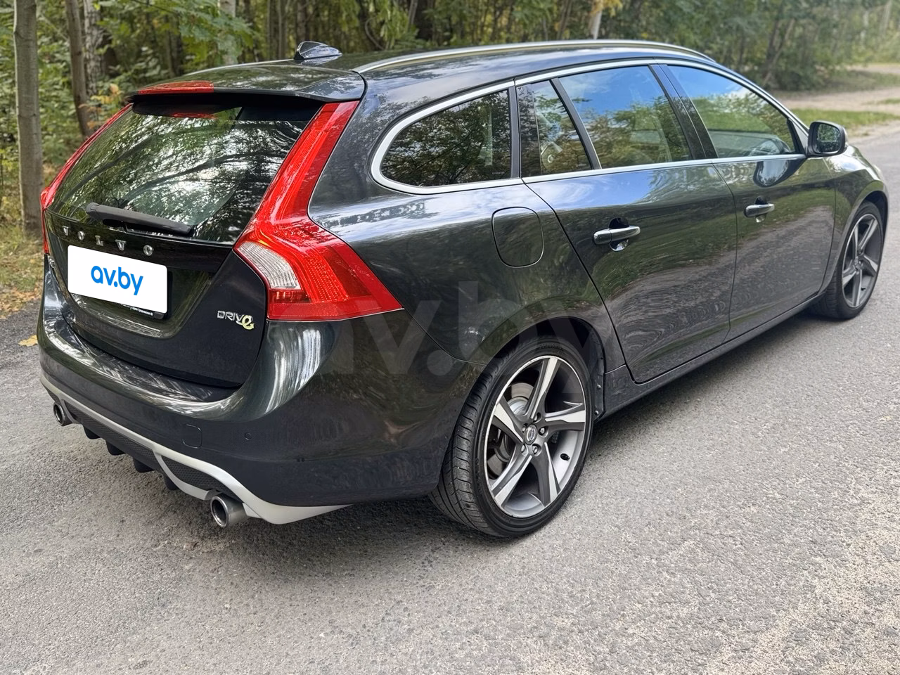 Volvo V60 фото 9