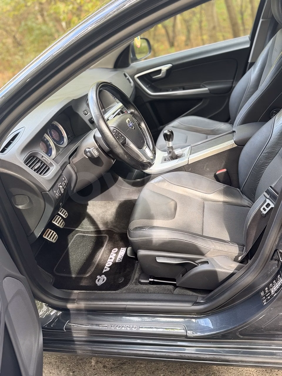 Volvo V60 фото 12