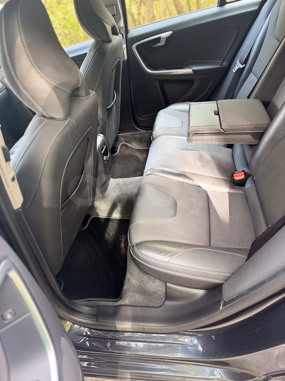 Volvo V60 фото 15