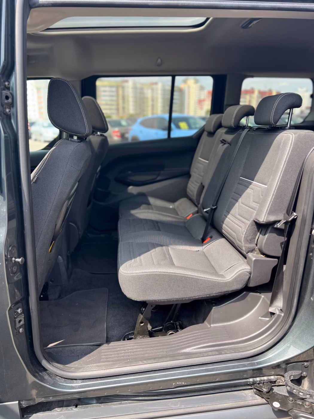 Ford Tourneo Connect фото 11