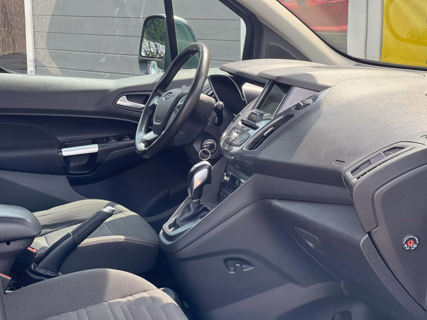 Ford Tourneo Connect фото 15