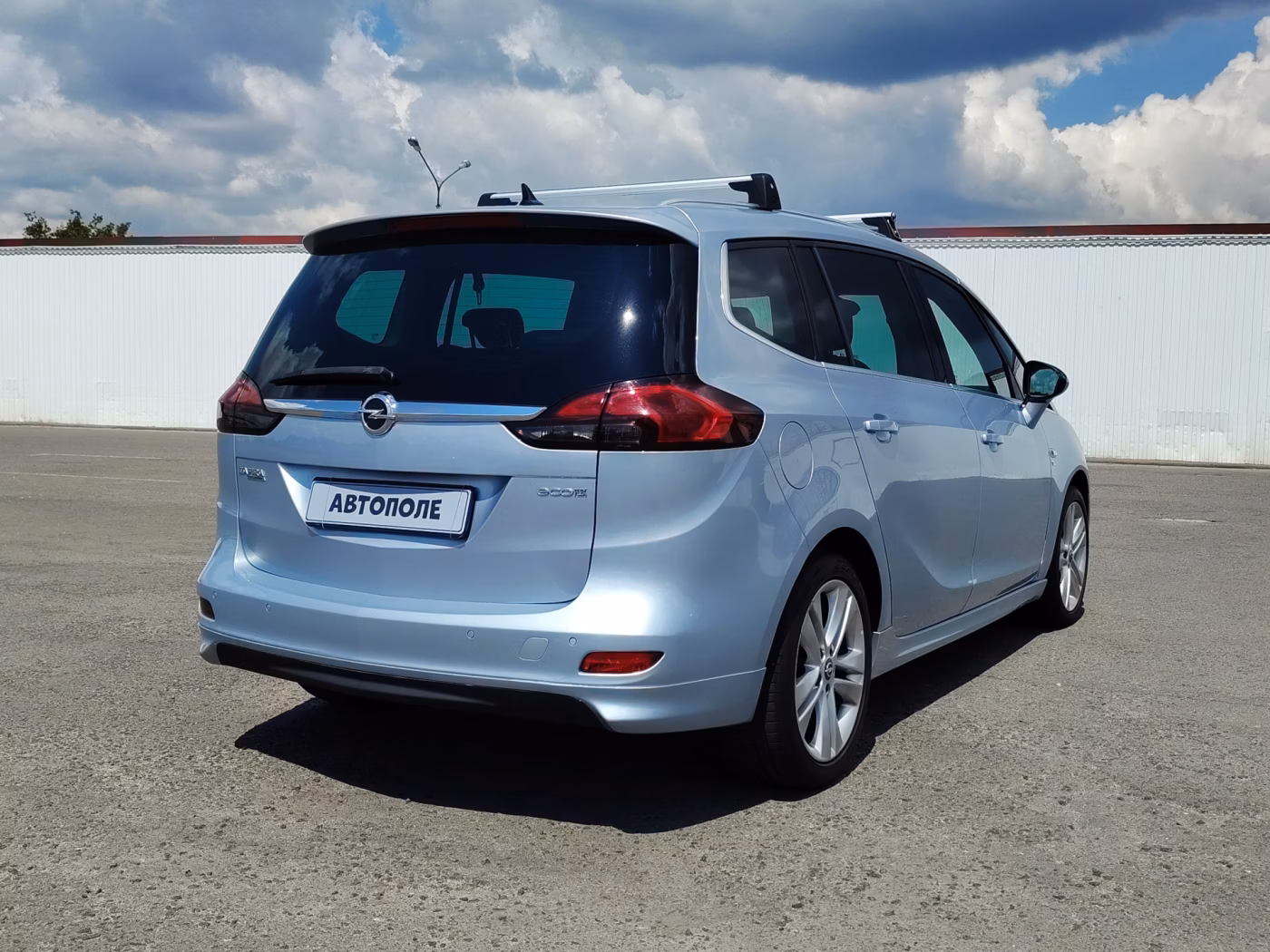 Opel Zafira фото 7