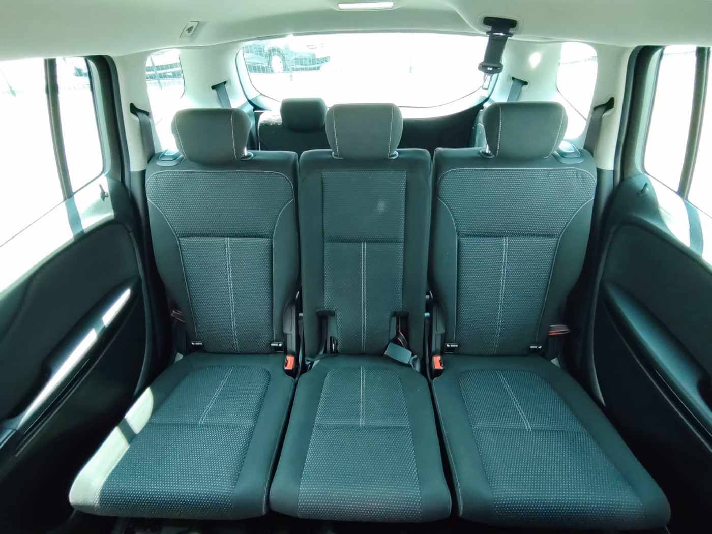 Opel Zafira фото 20
