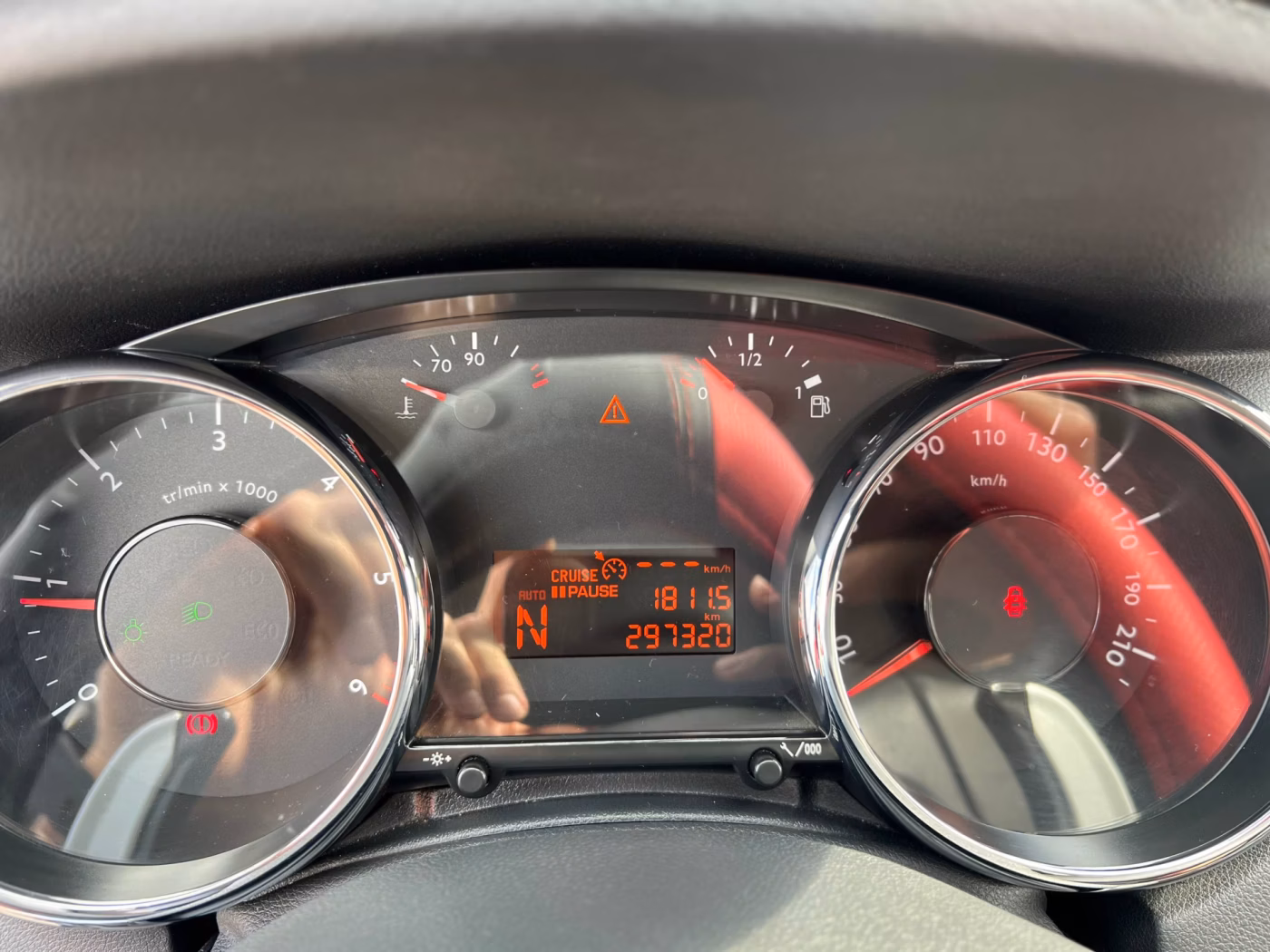 Peugeot 5008 фото 13