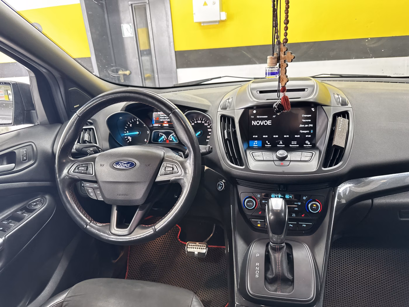 Ford Kuga фото 10