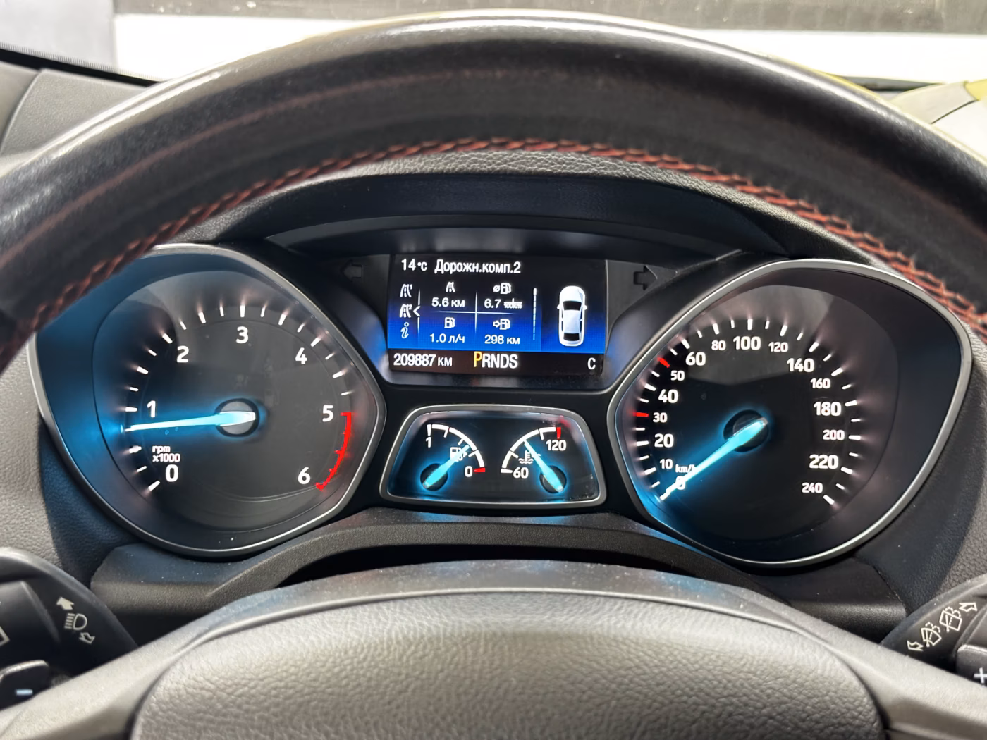 Ford Kuga фото 12