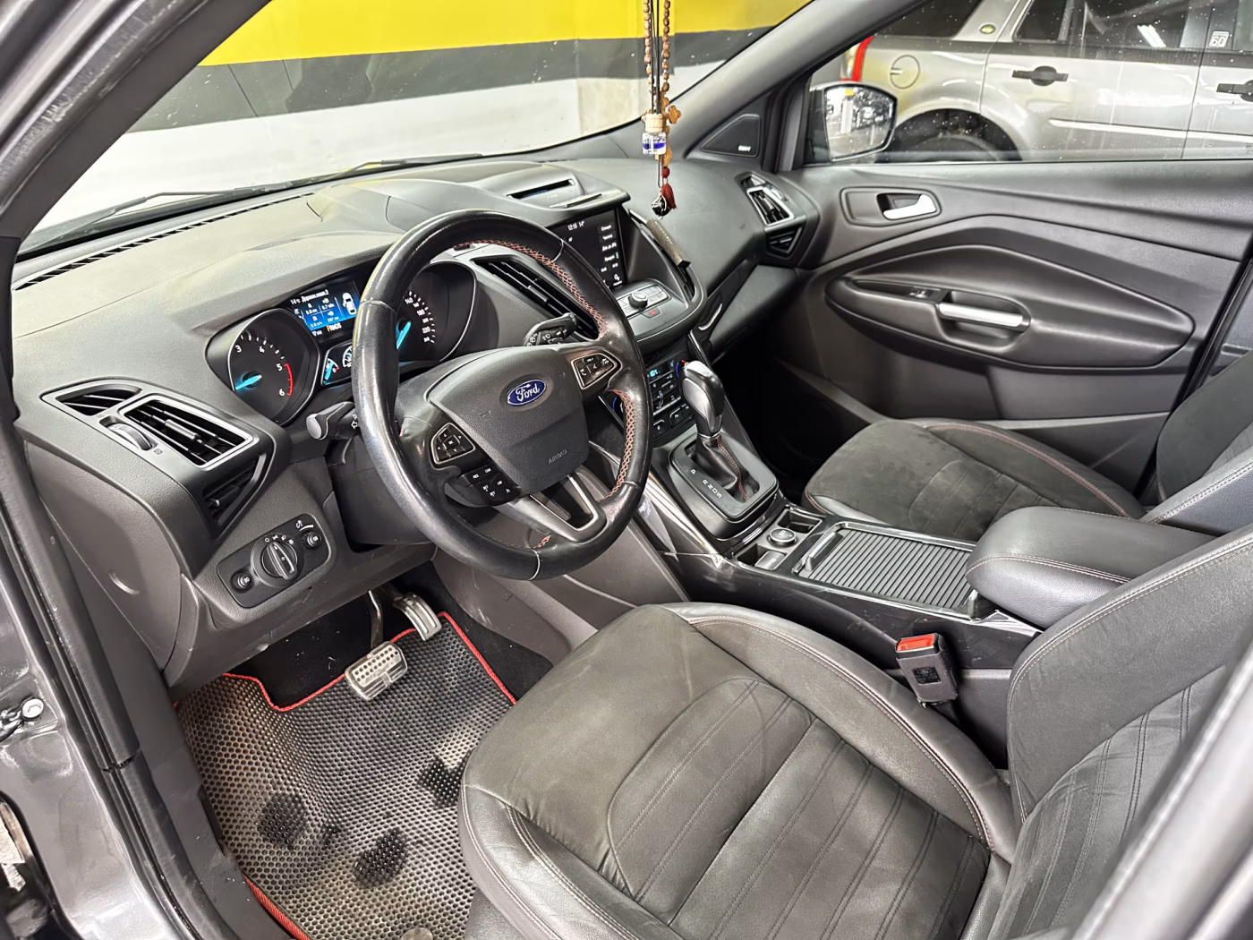 Ford Kuga фото 13