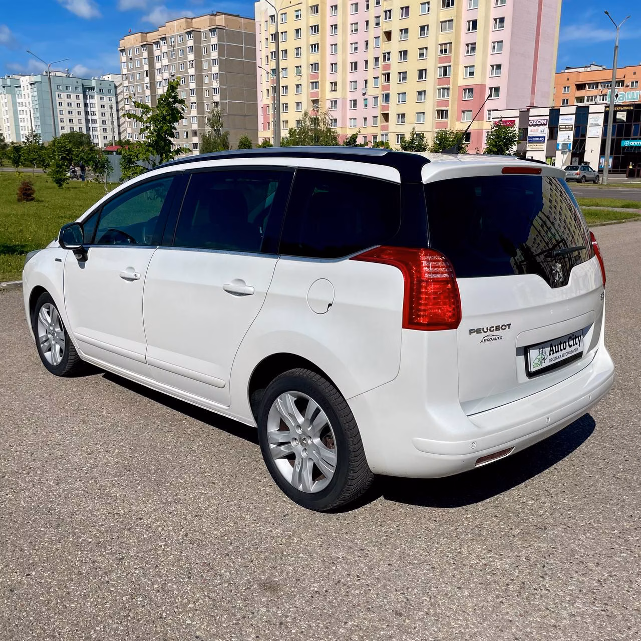 Peugeot 5008 фото 6