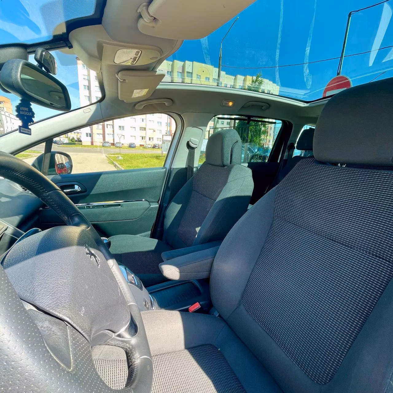 Peugeot 5008 фото 8