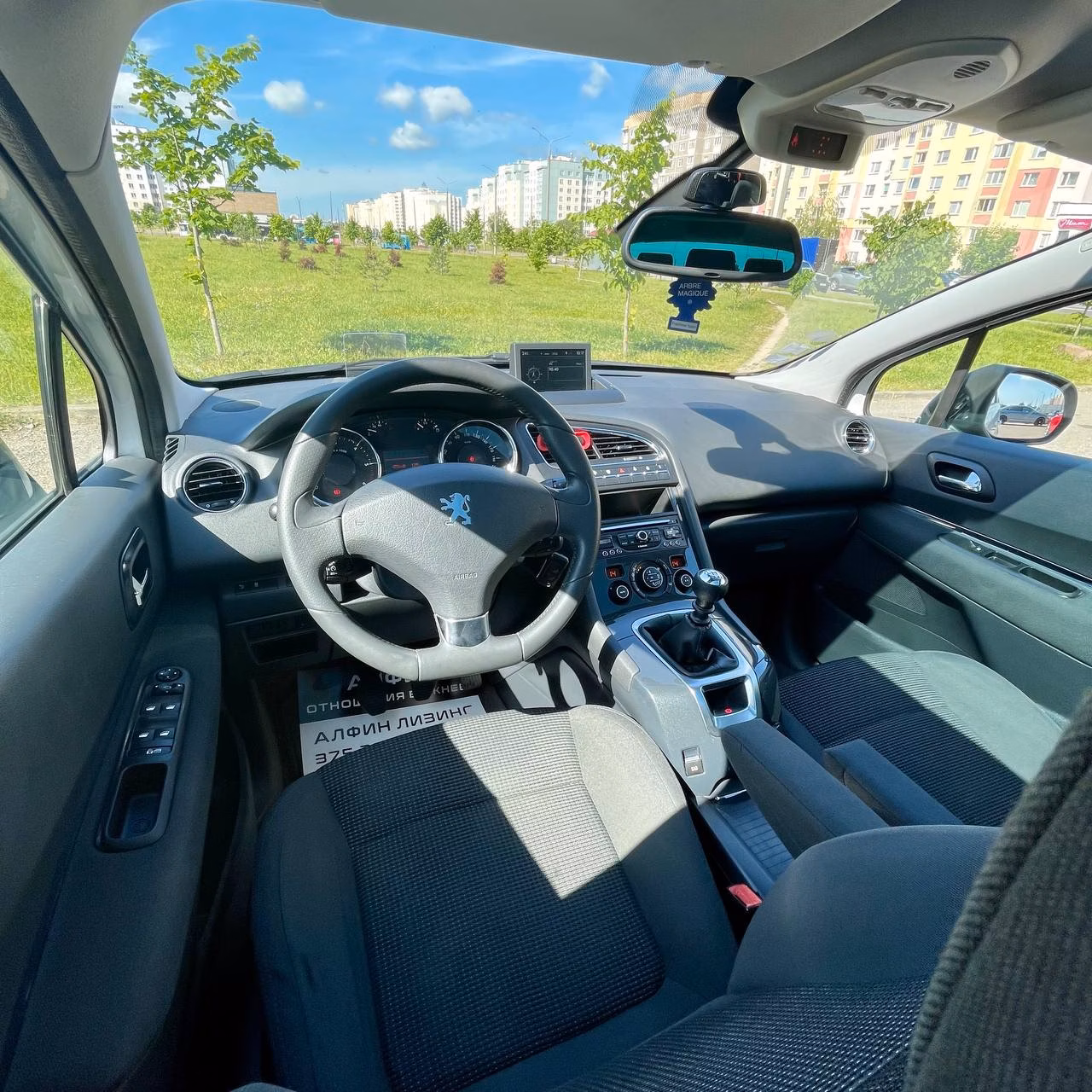 Peugeot 5008 фото 9