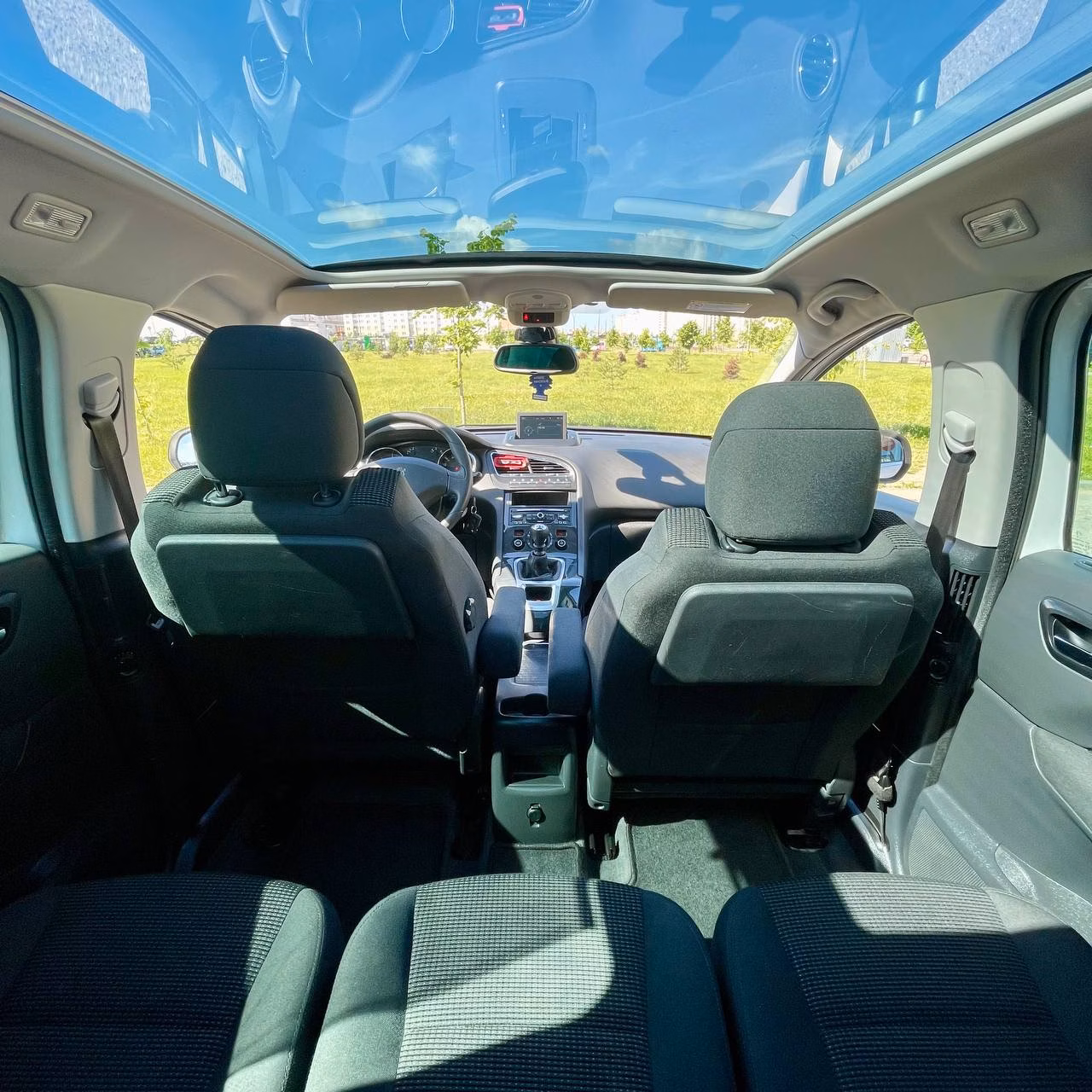 Peugeot 5008 фото 17