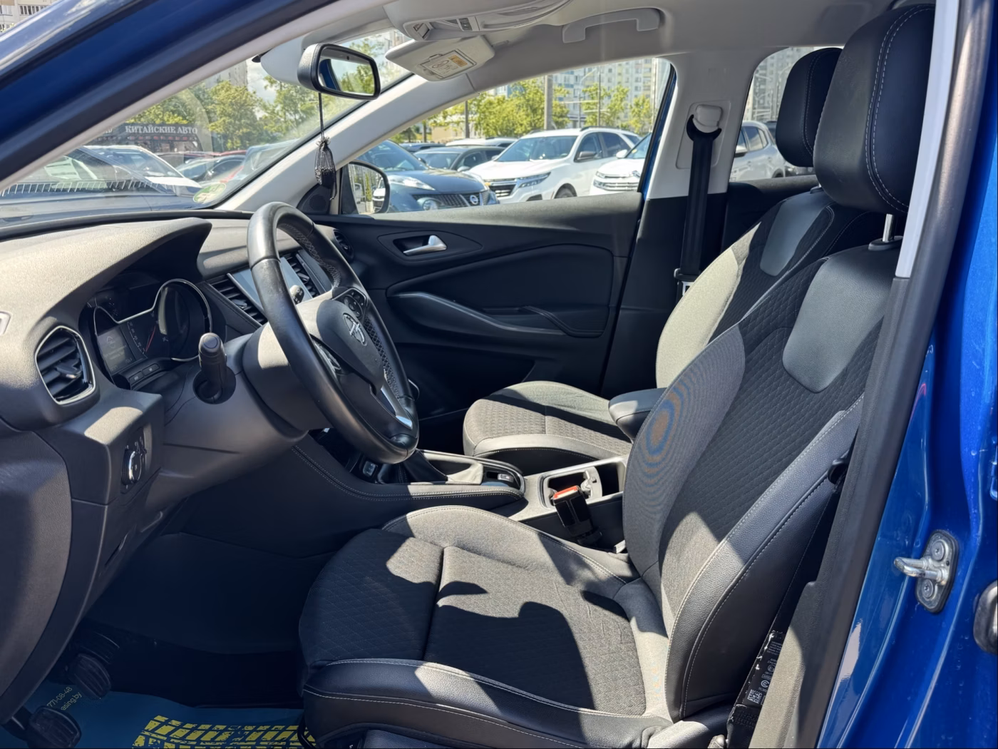 Opel Grandland X фото 10