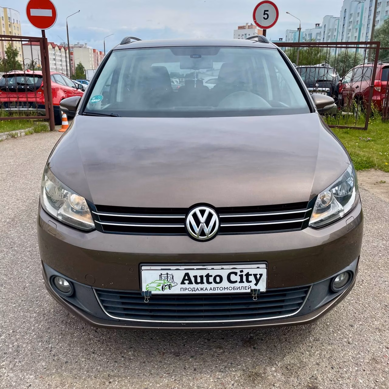 Volkswagen Touran фото 2