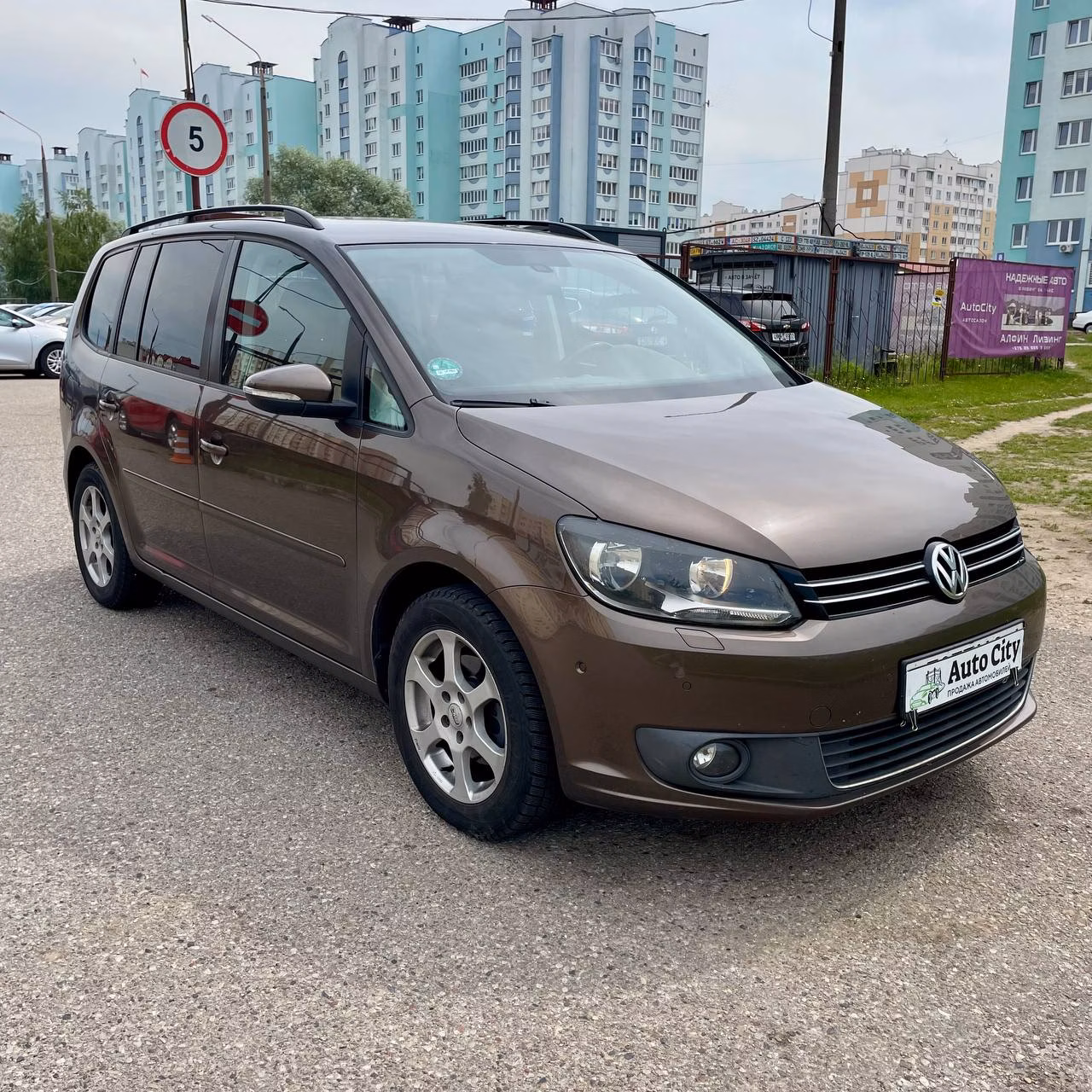 Volkswagen Touran фото 3