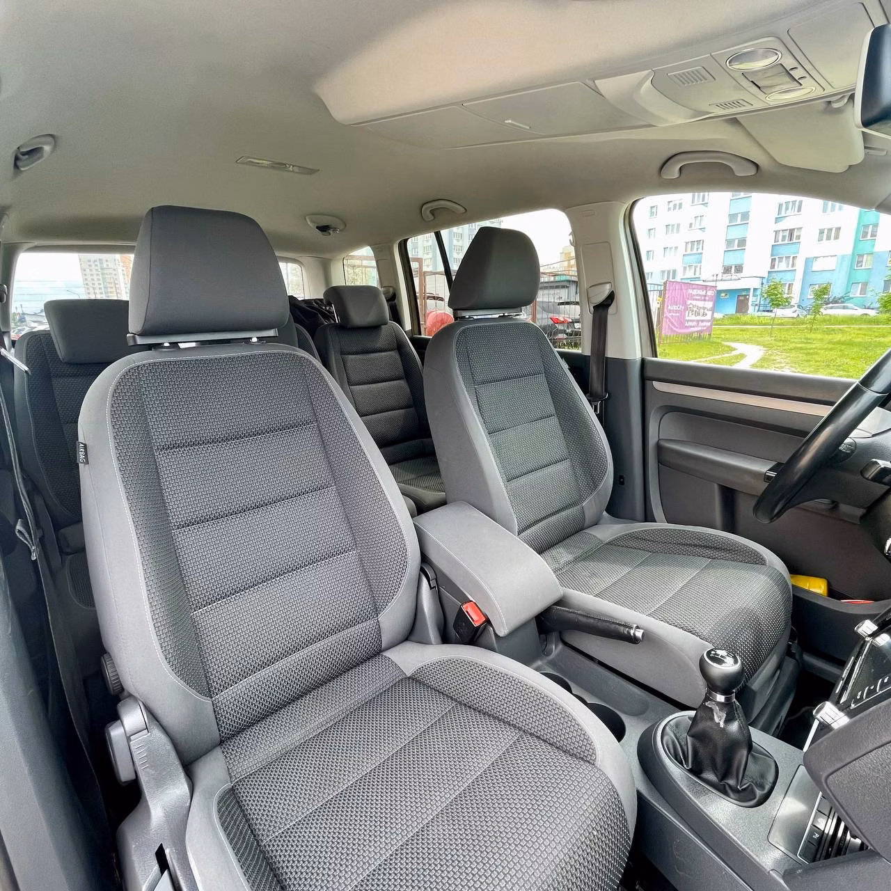 Volkswagen Touran фото 12
