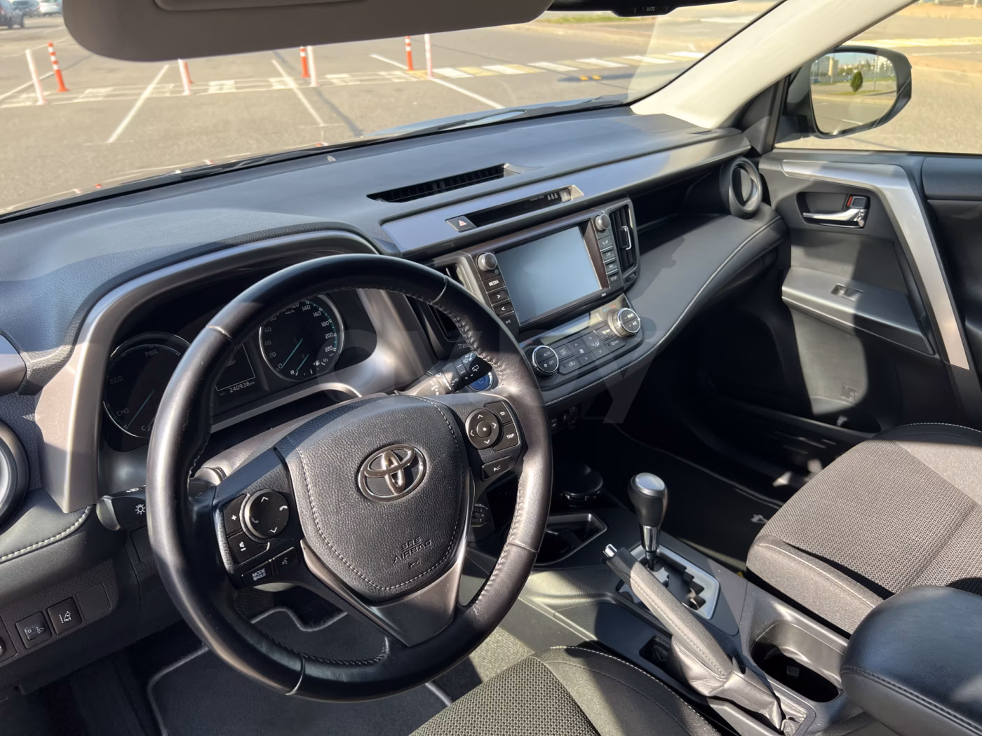 Toyota RAV4 фото 14