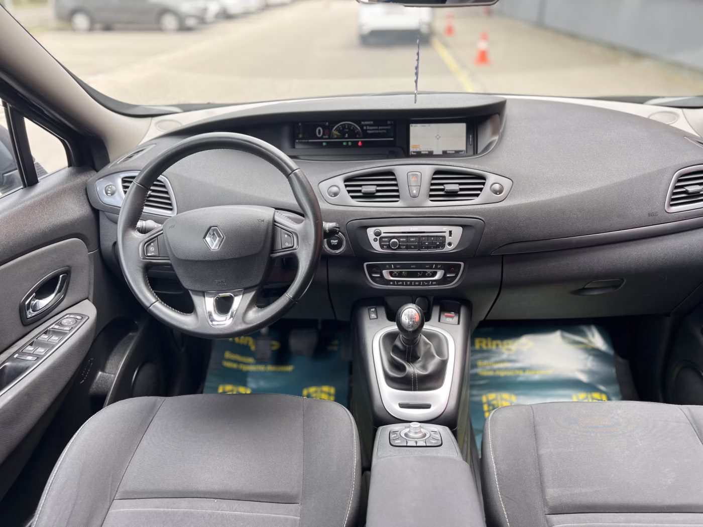 Renault Scenic фото 12