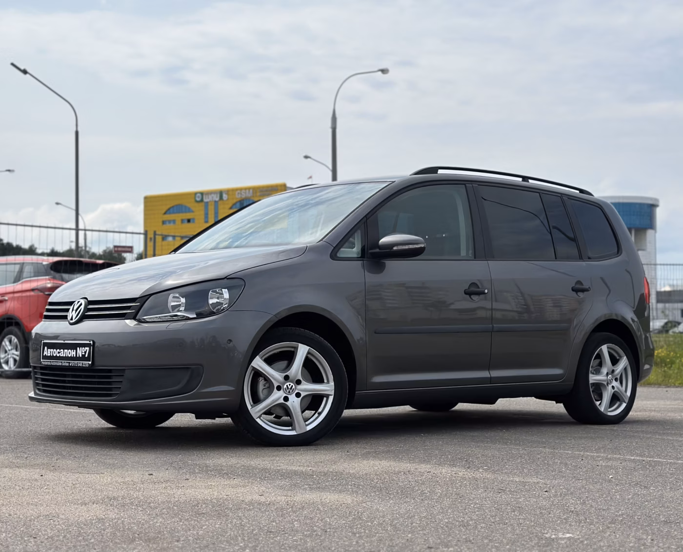 Volkswagen Touran фото 2