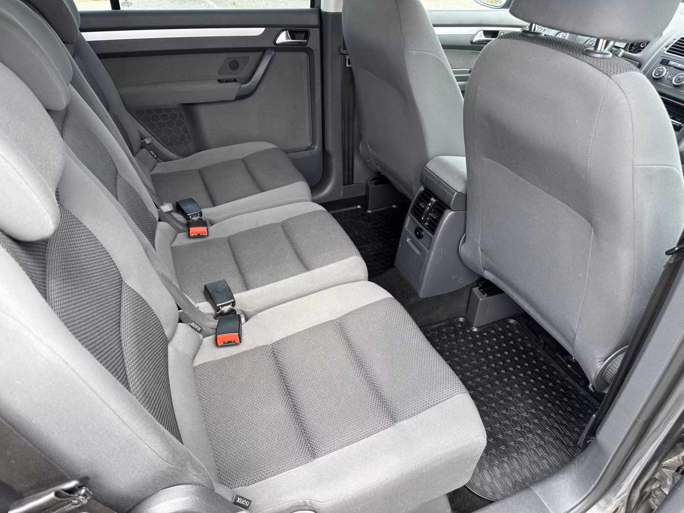 Volkswagen Touran фото 11