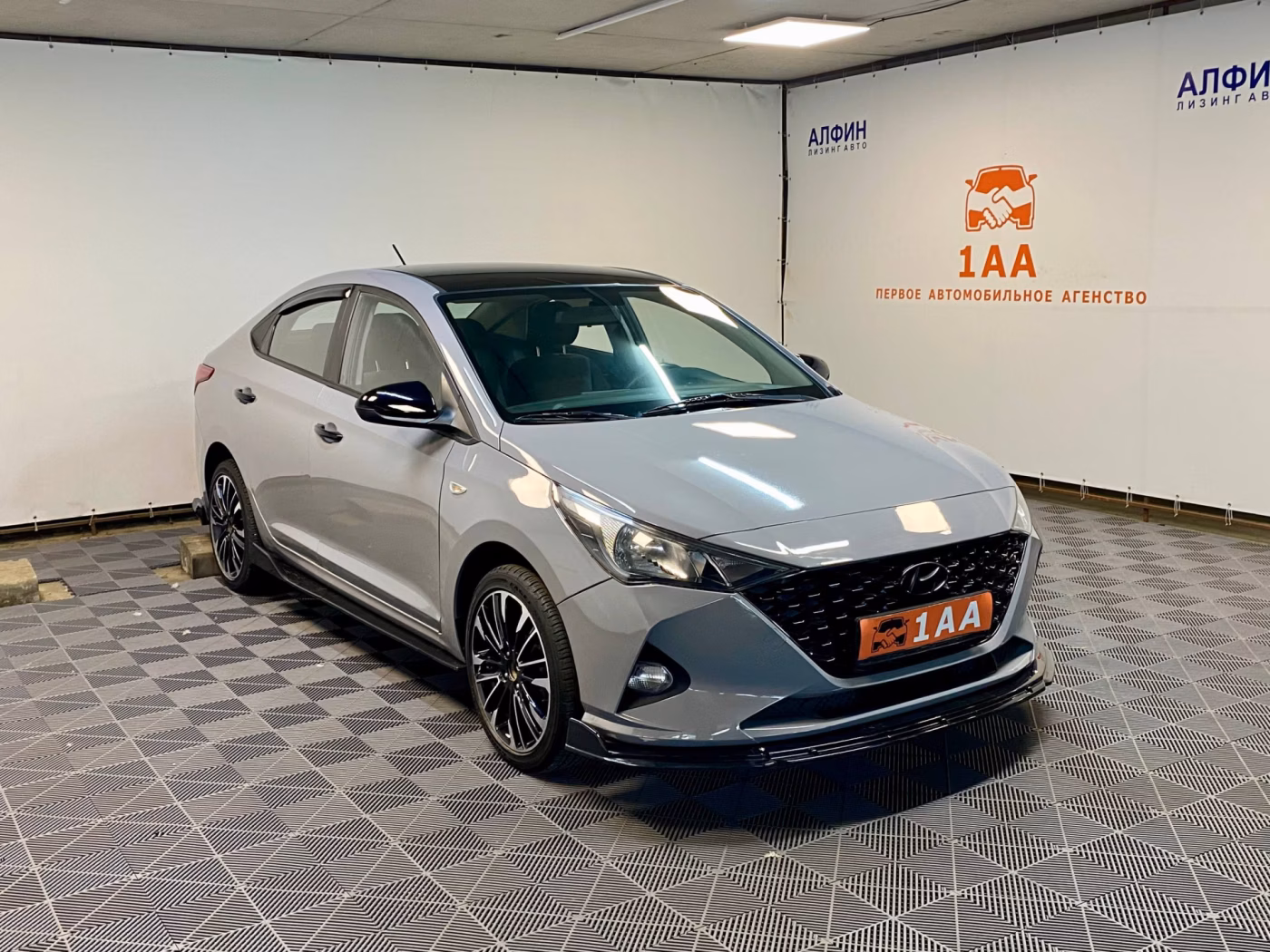 Hyundai Accent фото 2