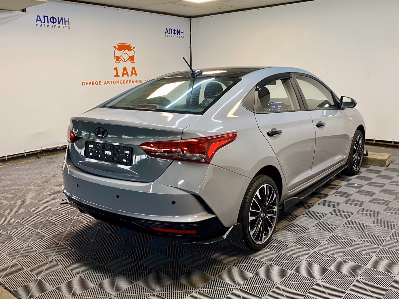 Hyundai Accent фото 3